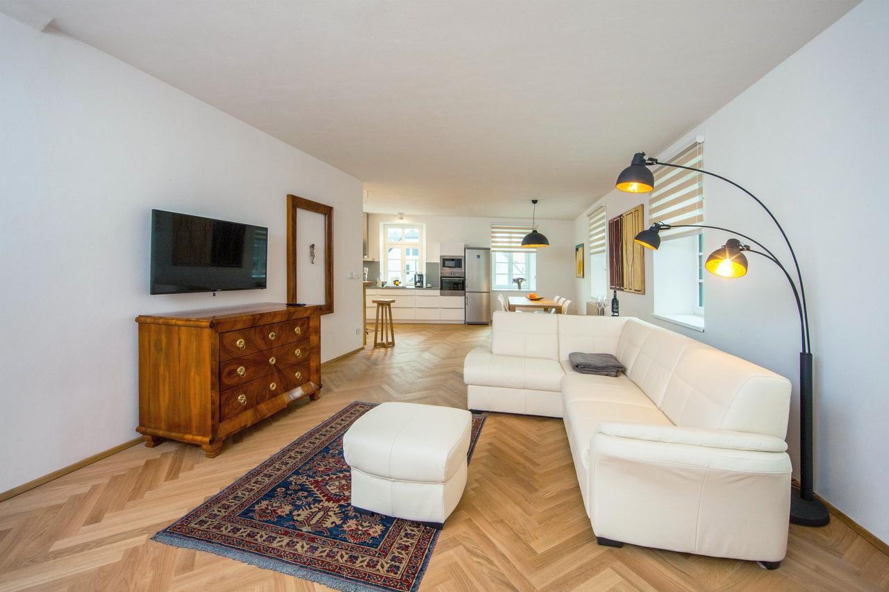 Latron 98 Apartment Cesky Krumlov Bagian luar foto