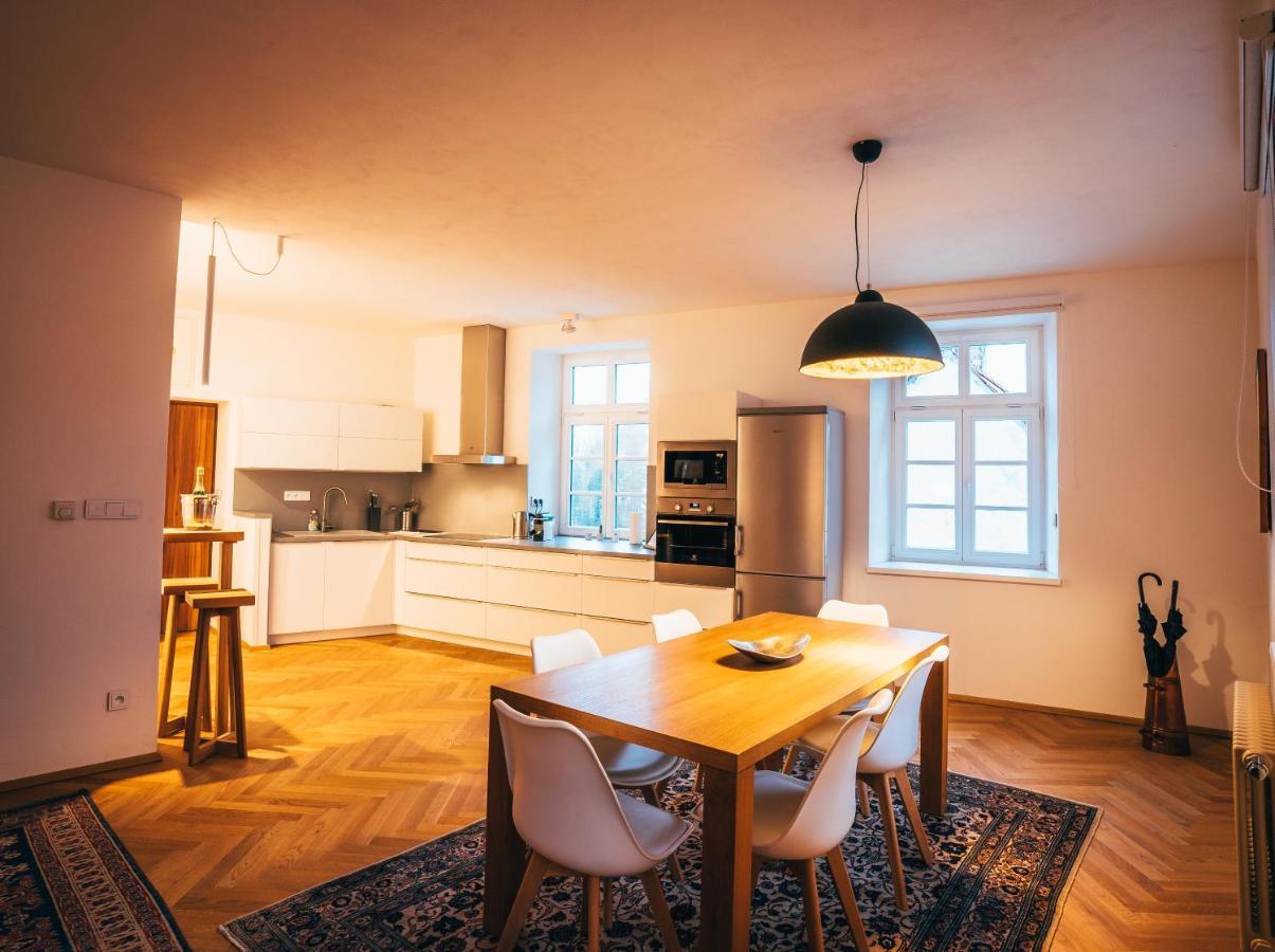 Latron 98 Apartment Cesky Krumlov Bagian luar foto